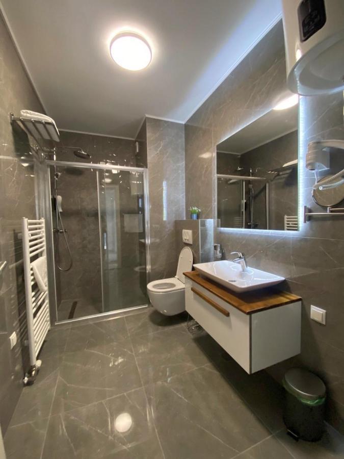 Fontana Apartmani Free Parking ทูซลา ภายนอก รูปภาพ