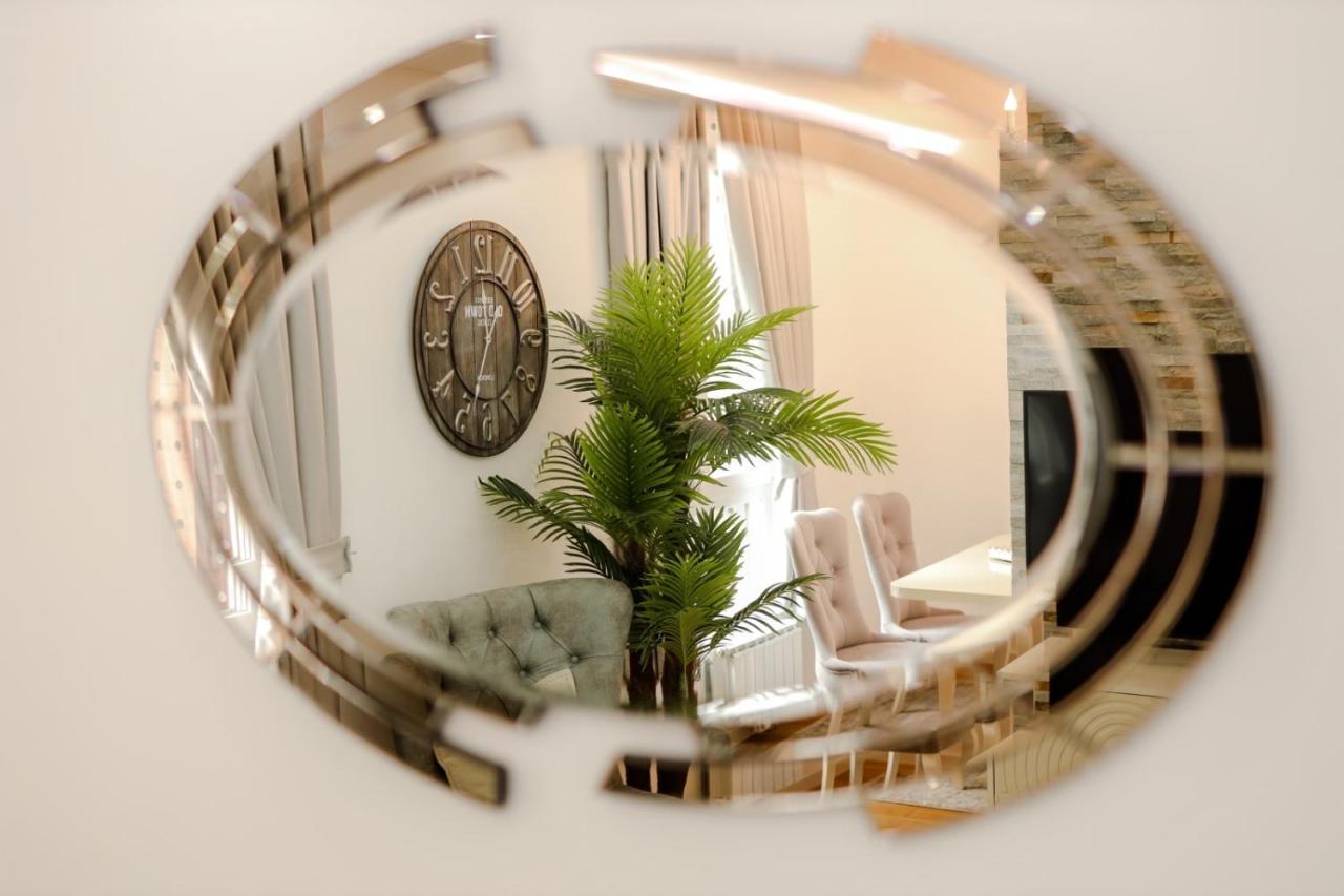 Fontana Apartmani Free Parking ทูซลา ภายนอก รูปภาพ